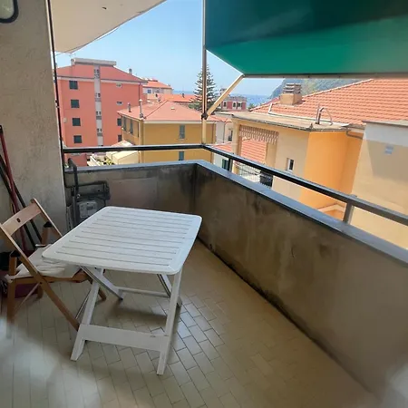 Vacanze 85mq Con Box In Centro A Riva Lägenhet
