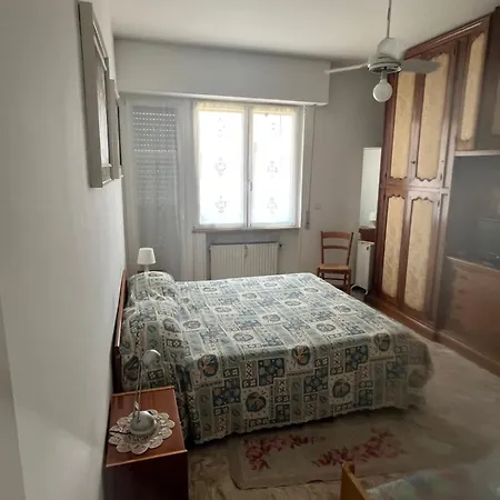 Lägenhet Vacanze 85mq Con Box In Centro A Riva *